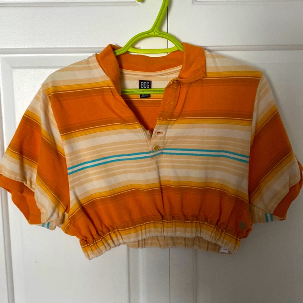 BDG. Cropped t-shirt. Size M.